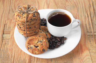 kahve ve çikolata soslu kurabiyeleri