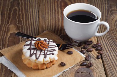 Küçük kurabiye ve kahve