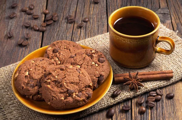 Koffie en chocoladekoekjes — Stockfoto