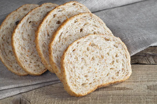 Weizenbrot mit Kleie — Stockfoto