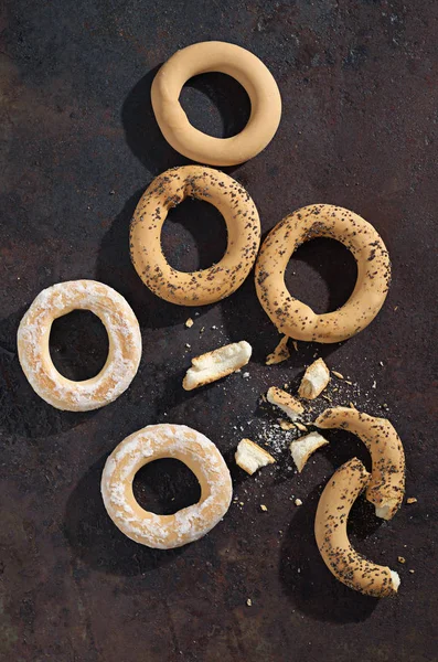 Olika hemmagjorda bagels — Stockfoto