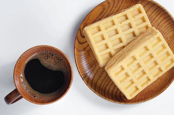 Waffles em prato e café — Fotografia de Stock