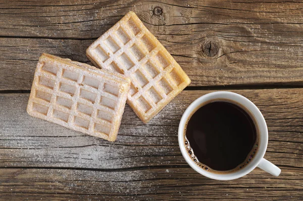 Waffles e xícara de café — Fotografia de Stock