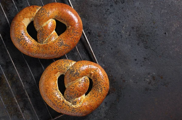 Taze pişmiş simit — Stok fotoğraf