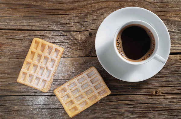 Twee wafels en koffie — Stockfoto