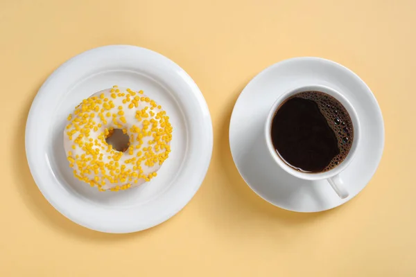 Donut Sprinkles Plate Cup Coffee Yellow Background Top View — Stock Photo, Image