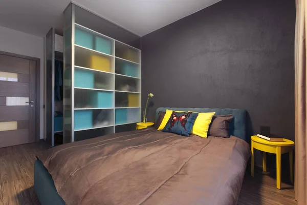 Özel bir yatak odasında düz renkler, modern iç — Stok fotoğraf