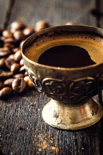 Kaffe i vintage cup — Stockfoto