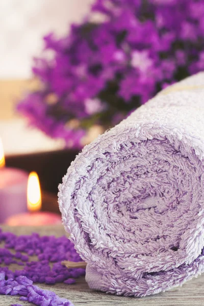 Ambiente de spa roxo — Fotografia de Stock