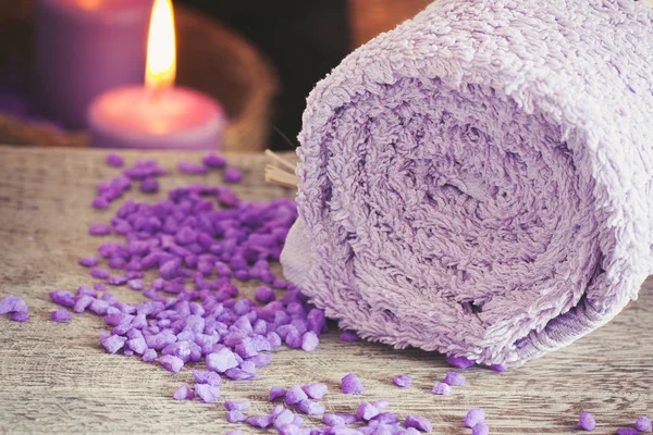 Purple spa setting — Stock Photo, Image