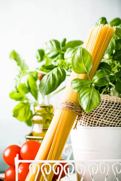 Pasta con ingredientes — Foto de Stock