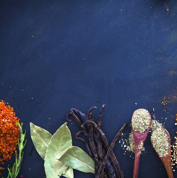 Spices and herbs — Stock Photo, Image