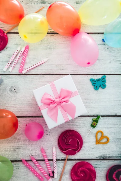 Balões de aniversário e objetos — Fotografia de Stock