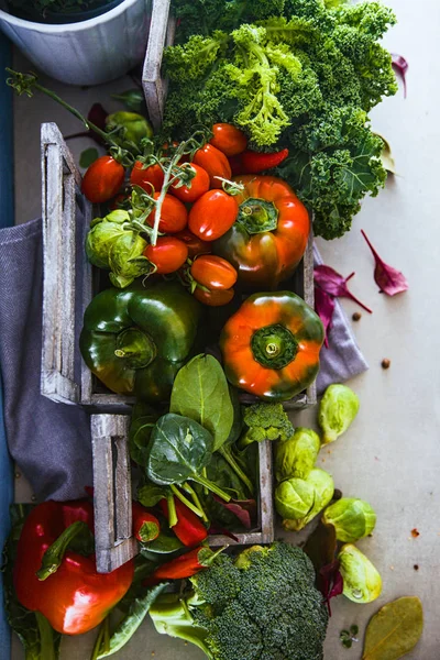 Platos de verduras frescas —  Fotos de Stock