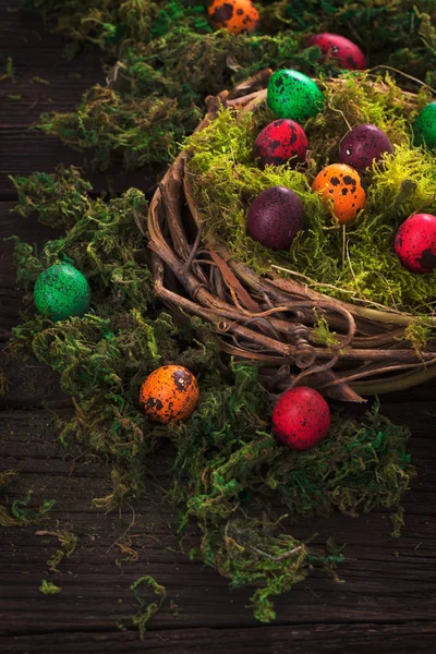 Uova di Pasqua su legno — Foto Stock