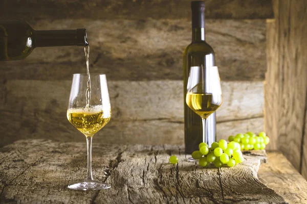 Wijn op hout — Stockfoto