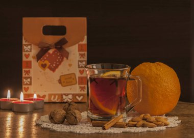Noel, çay ve baharatlar