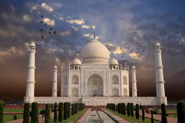 Krásné Taj Mahal architekturu, Indie, Agra, Uttarpradéš — Stock fotografie