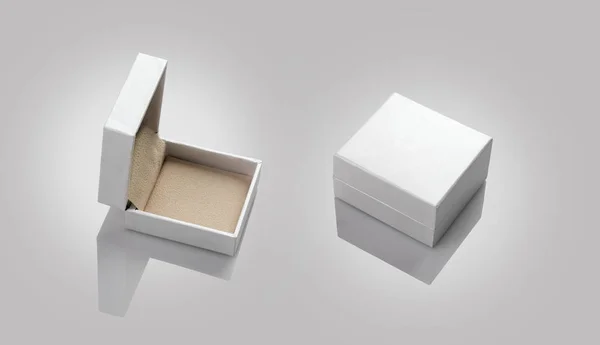 Boş boş beyaz mücevher kutusu Mockup için