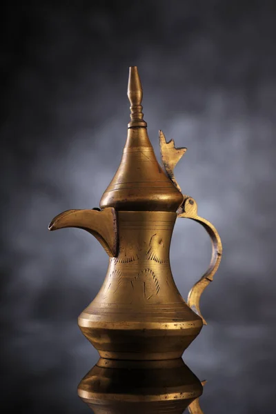 Mellanösternkulturen Dallah Arabiska Kaffe Potten Som Användes Förr Tiden — Stockfoto
