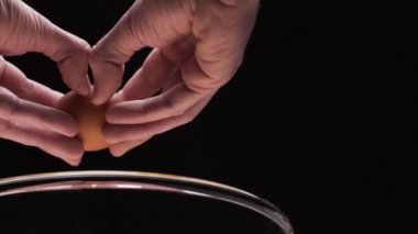 El cam kase taze yumurta çatlamak