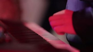 konserde piyano