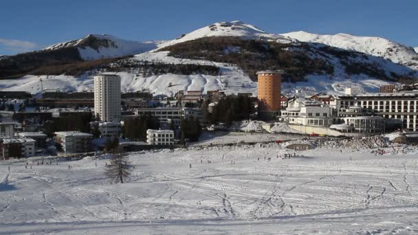 雪のあるイタリア セストリエールの風景 — ストック動画