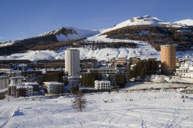 Sestriere 'in kışın manzarası - Torino İtalya