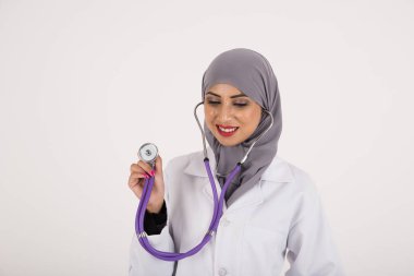 Arap kadın doktor