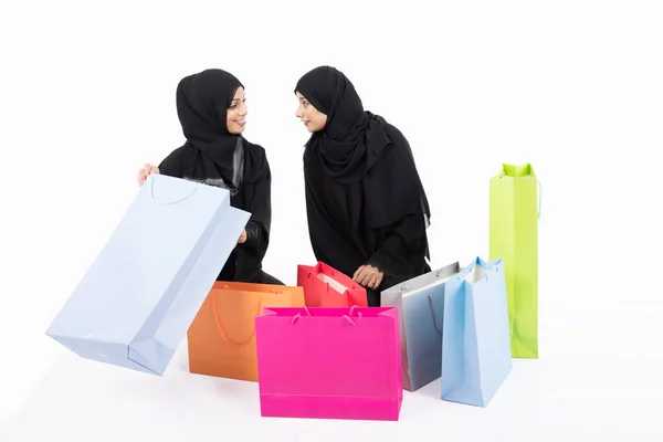 Beatuful Arab Females Shopping White Background — Stock Photo, Image