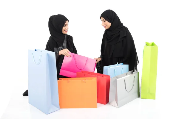 Beatuful Arab Females Shopping White Background — Stock Photo, Image