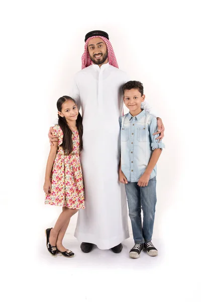 Arab Muslim family — Stock Photo, Image