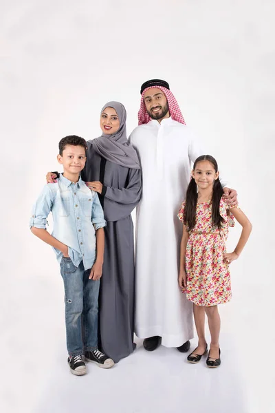 Arab Muslim family — Stock Photo, Image