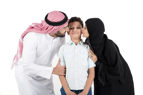 Arabska Rodzina Białym Tle — Zdjęcie stockowe