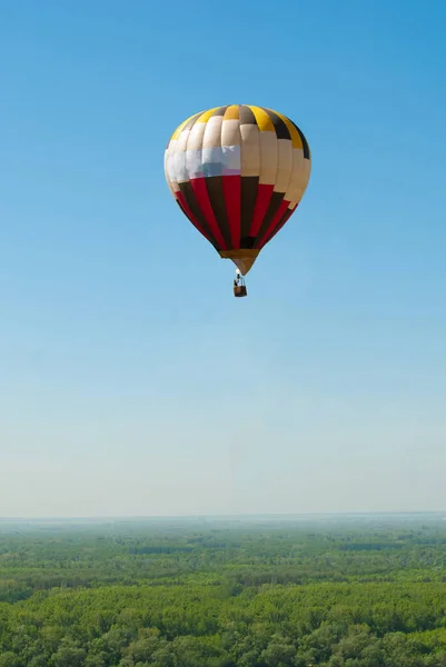 Ballon in de lucht — Stockfoto
