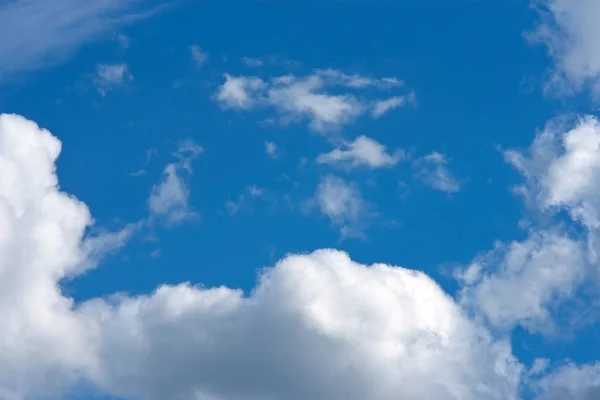 昼間の青い空 — ストック写真