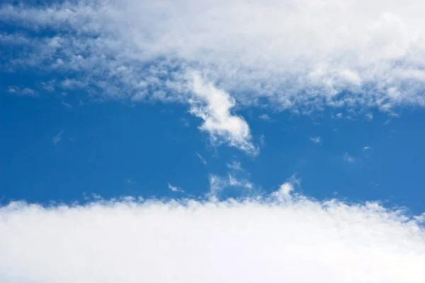 Cielo azul inusual — Foto de Stock
