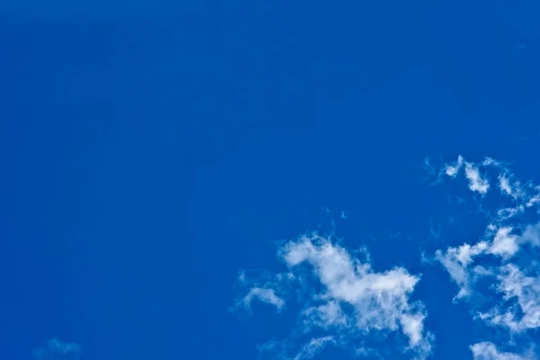 Tło błękitnego nieba — Zdjęcie stockowe