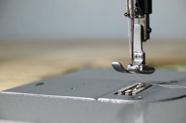 Geçmişten klasik dikiş makinesi