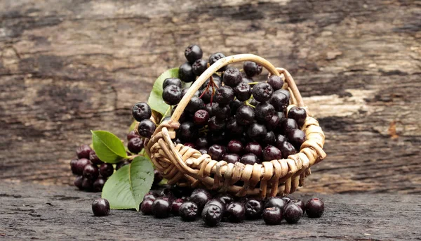 Juice from apple berries — Stock Photo, Image