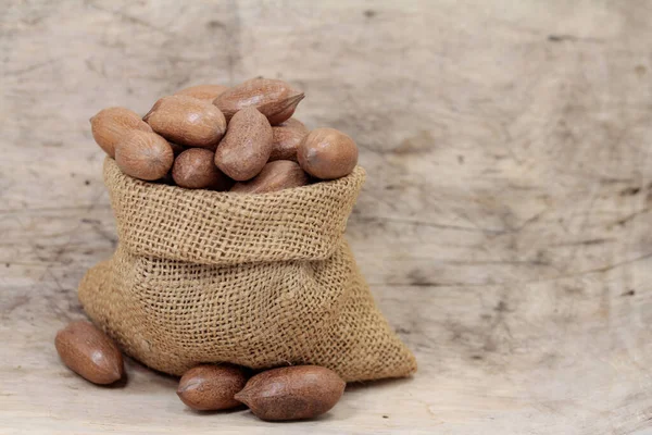 Орехи Орехов Корзине — стоковое фото