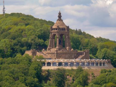 Porta Westfalica 'ya giriş ve çıkış yolunda.