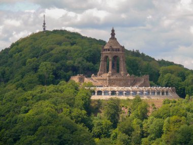 Porta Westfalica 'ya giriş ve çıkış yolunda.