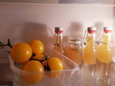 Kış için ladin şurubu.