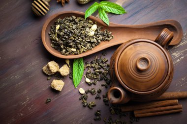 çay sıcak bir içecek olduğunu