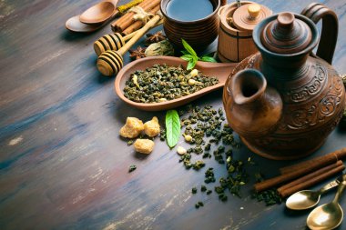 çay sıcak bir içecek olduğunu