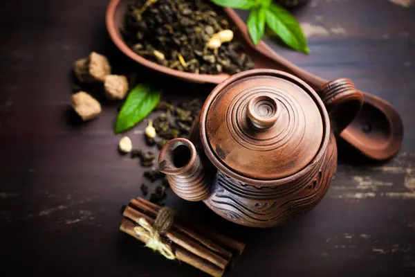 çay sıcak bir içecek olduğunu