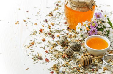 çay sıcak bir içecek olduğunu