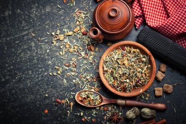 çay sıcak bir içecek olduğunu