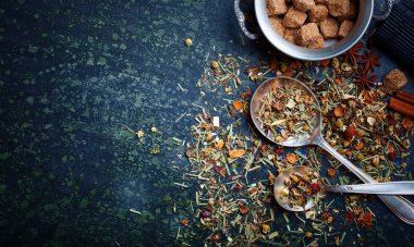 çay sıcak bir içecek olduğunu